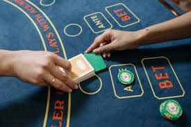 ph 125 mobile app interface showing sports betting and casino games on a Filipino player's phone